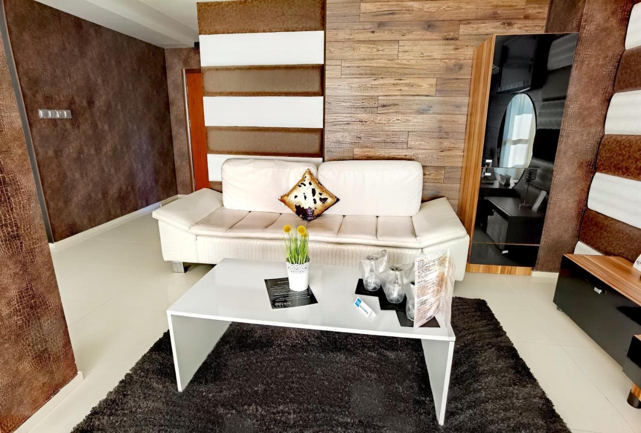Hotel Acktion Шумен Экстерьер фото